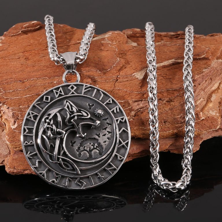 Nordic Wolf pendant