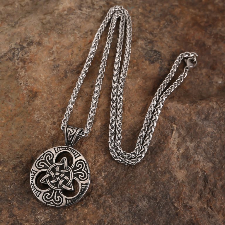 triquetra necklace