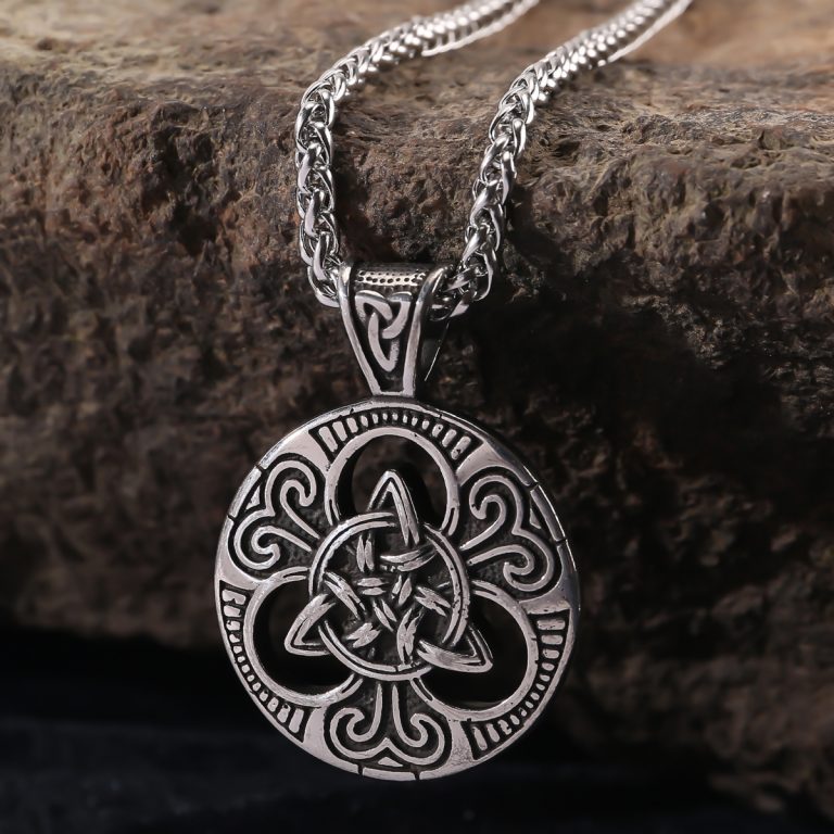 triquetra necklace