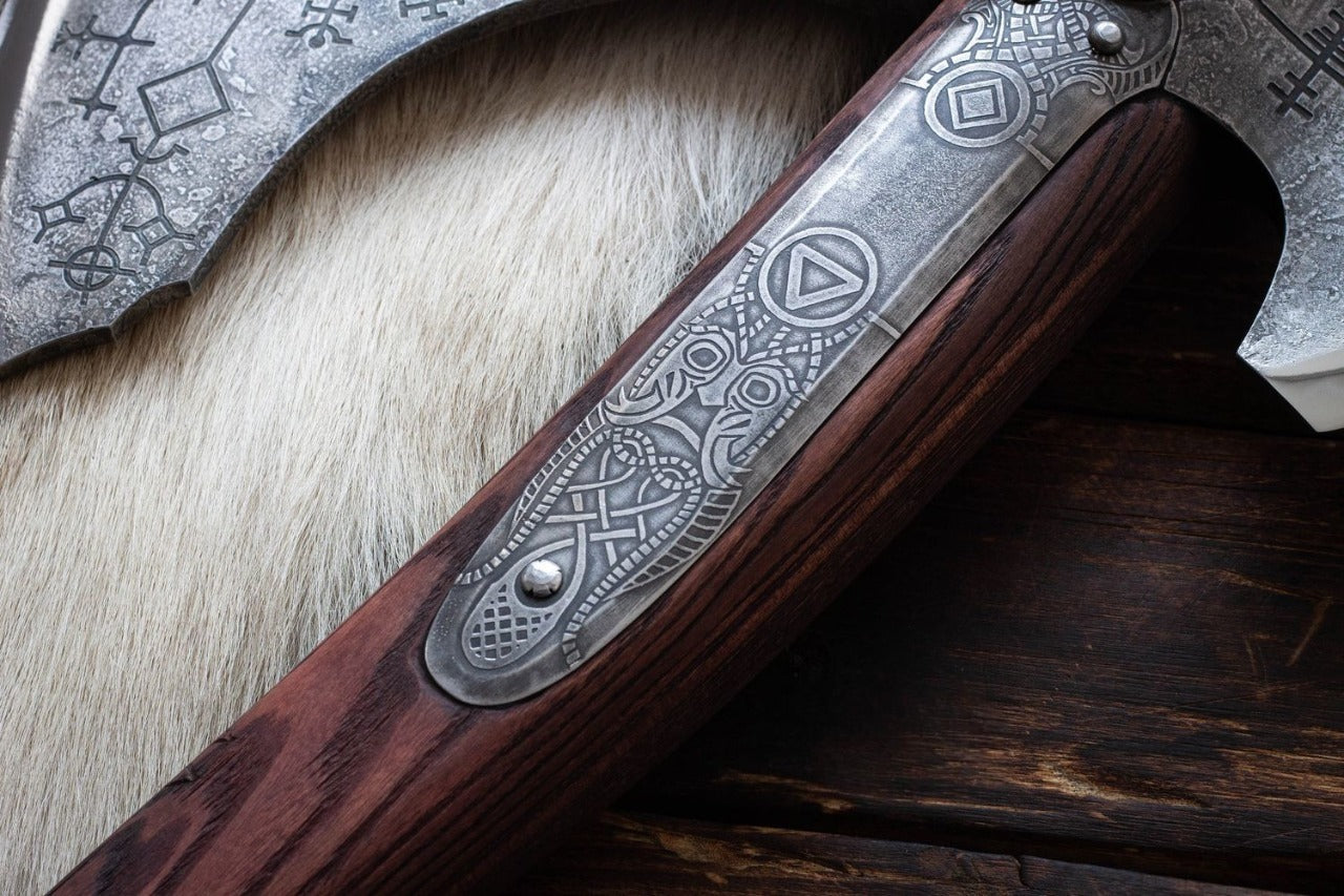 Leviathan axe