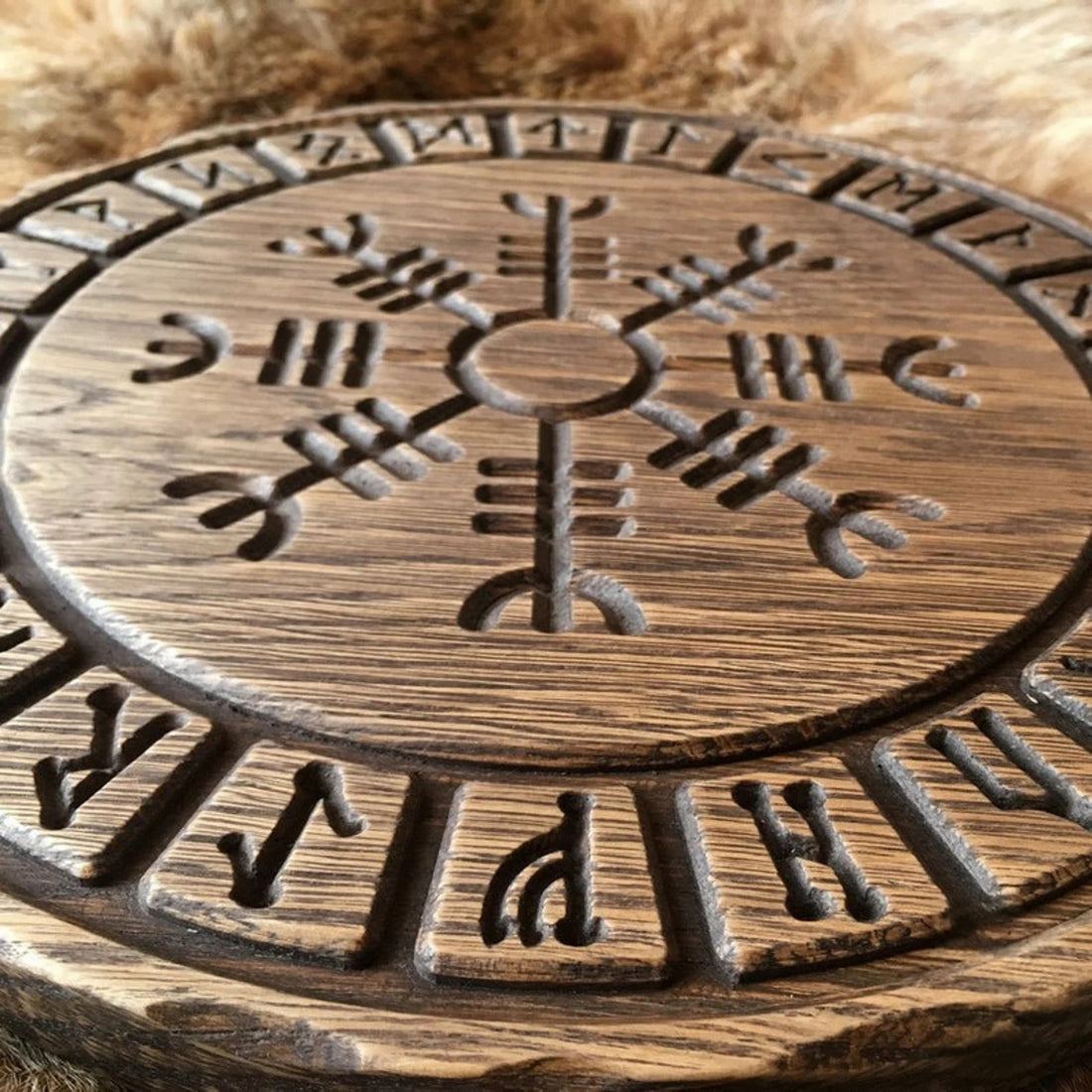 vegvisir altar board