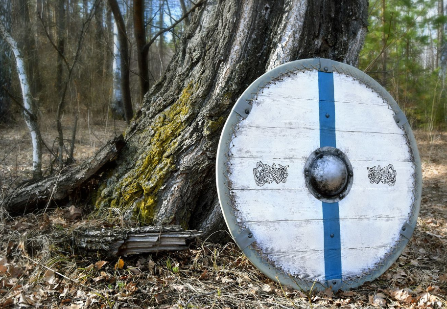 Authentic norse shield